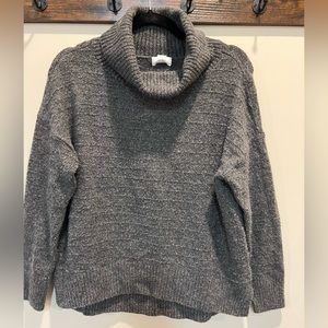 Old Navy Gray Turtleneck Sweater